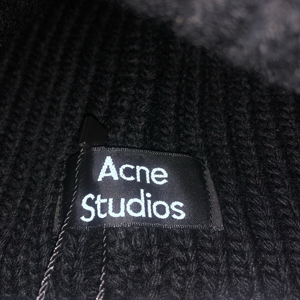 Acne Studios NWT accepting offers ❤️